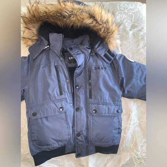 Charcoal Grey DKNY kids down winter coat . Worn twice in very good condition - Picture 3 of 6